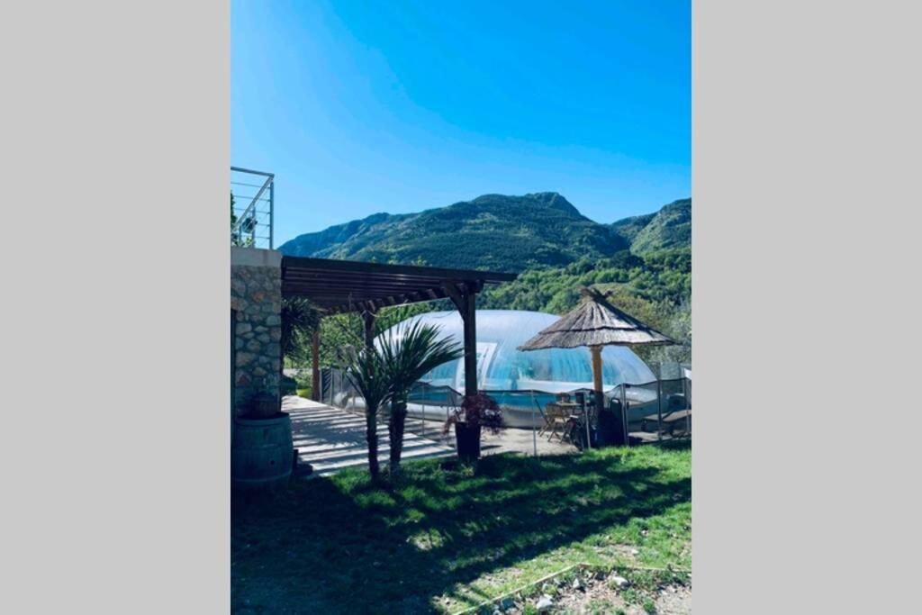 2P Au Coeur Des Montagnes Avec Piscine Chauffee Apartment Puget Theniers Bagian luar foto